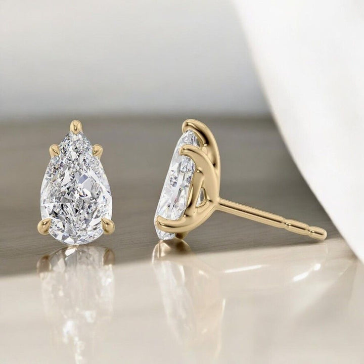 5 Ct Basic Pear Studs